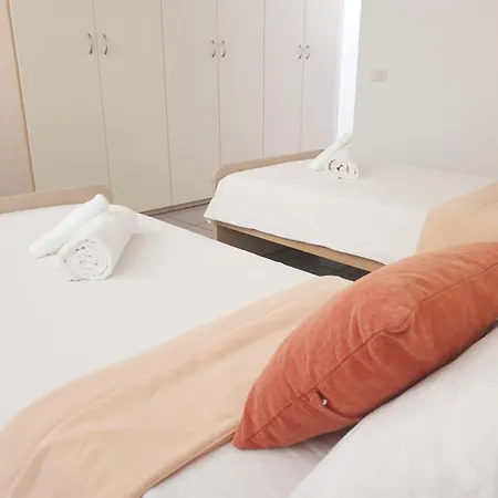 Per Adulti, Only Adults Lecco